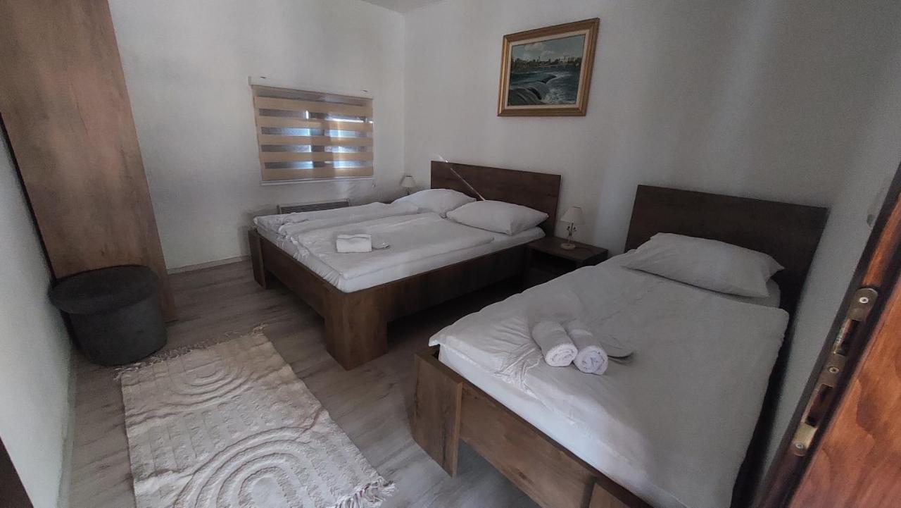 Atrium Holiday Home Bihać Esterno foto