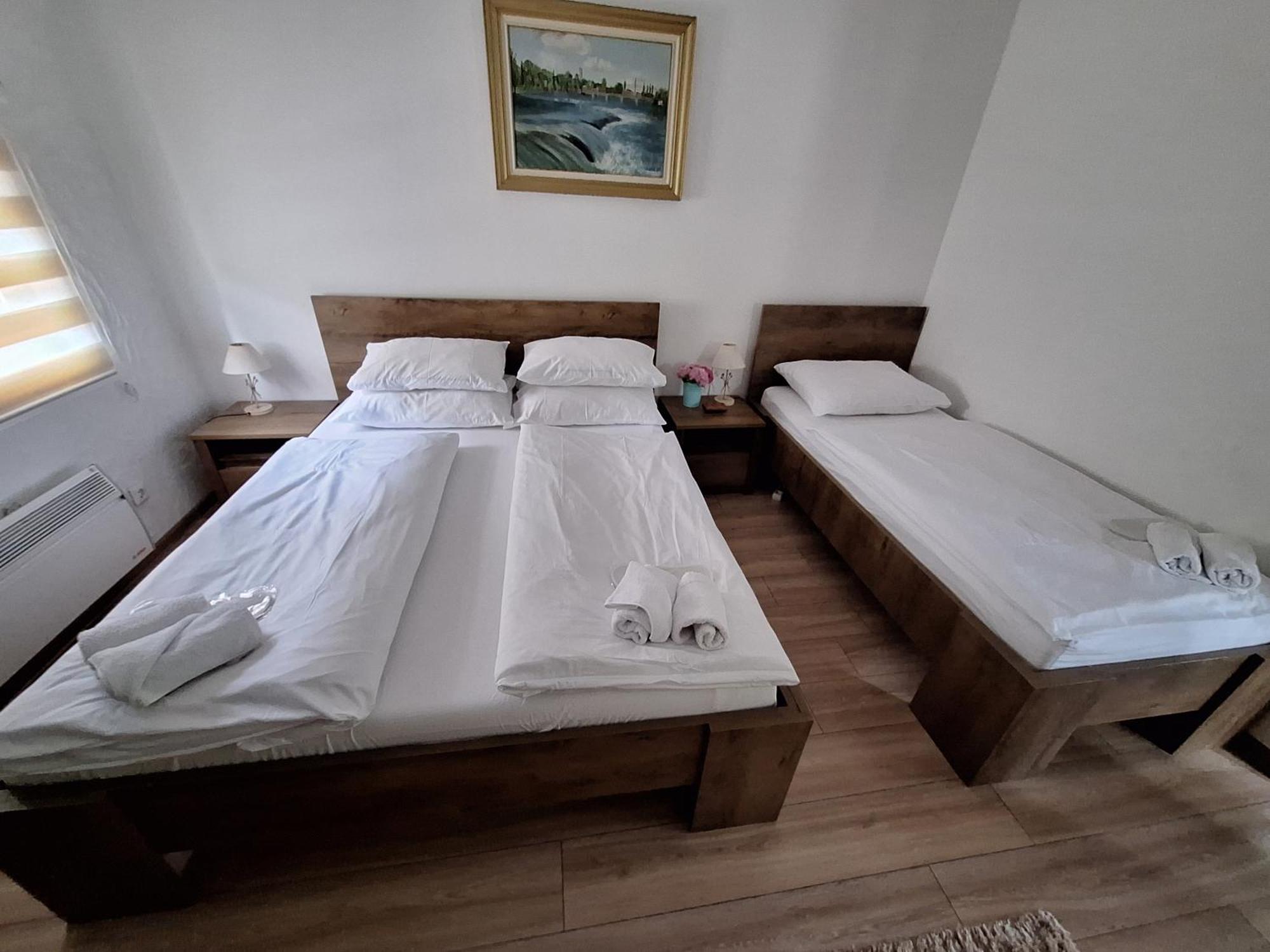 Atrium Holiday Home Bihać Esterno foto