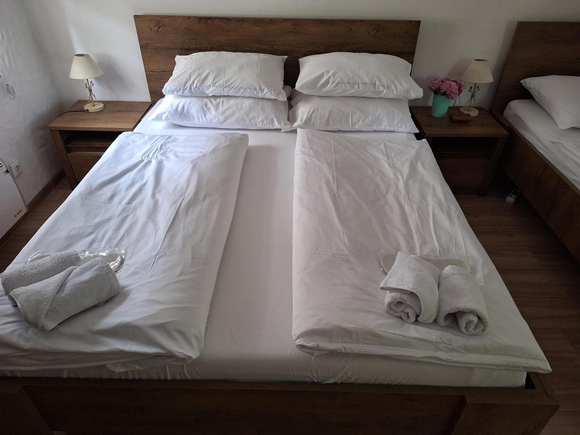 Atrium Holiday Home Bihać Esterno foto